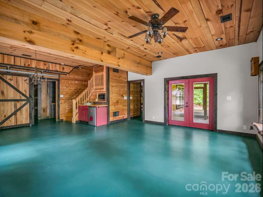 160 Sweetwater Ridge Road, Balsam Grove, NC 28708.  MLS# CAR4405149, YatesRealty ID 37583. 
