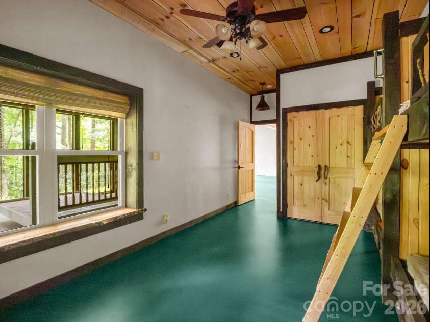 160 Sweetwater Ridge Road, Balsam Grove, NC 28708.  MLS# CAR4405149, YatesRealty ID 37583. 