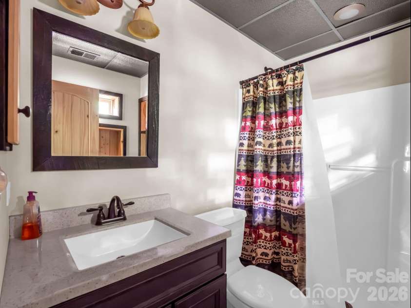 160 Sweetwater Ridge Road, Balsam Grove, NC 28708.  MLS# CAR4405149, YatesRealty ID 37583. 