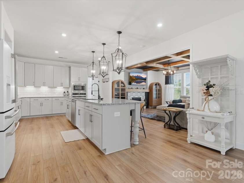 2004 Britannia Boulevard, Waxhaw, NC 28173.  MLS# CAR4394428, YatesRealty ID 37584. 