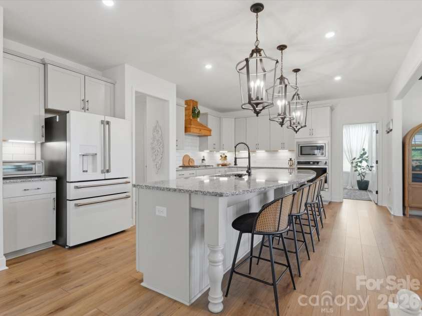 2004 Britannia Boulevard, Waxhaw, NC 28173.  MLS# CAR4394428, YatesRealty ID 37584. 