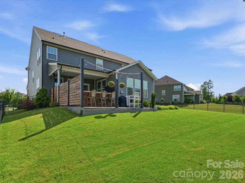 2004 Britannia Boulevard, Waxhaw, NC 28173.  MLS# CAR4394428, YatesRealty ID 37584. 