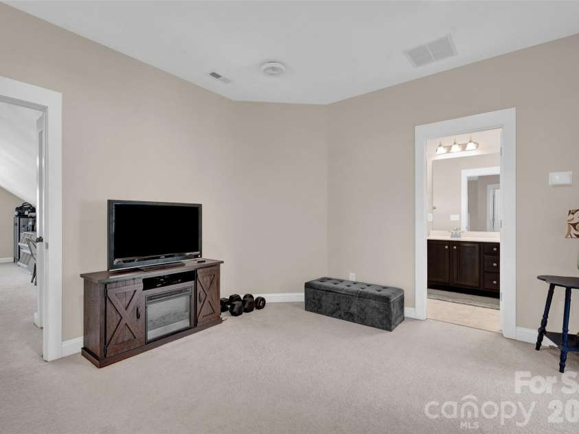 4090 Library Lane, Conover, NC 28613.  MLS# CAR4400655, YatesRealty ID 37588. 