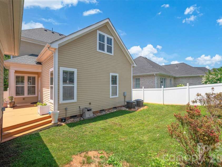 4090 Library Lane, Conover, NC 28613.  MLS# CAR4400655, YatesRealty ID 37588. 