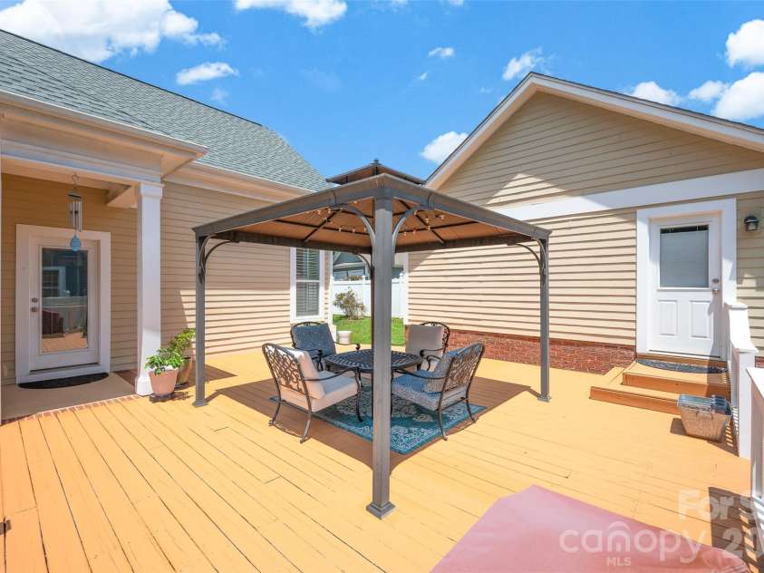 4090 Library Lane, Conover, NC 28613.  MLS# CAR4400655, YatesRealty ID 37588. 