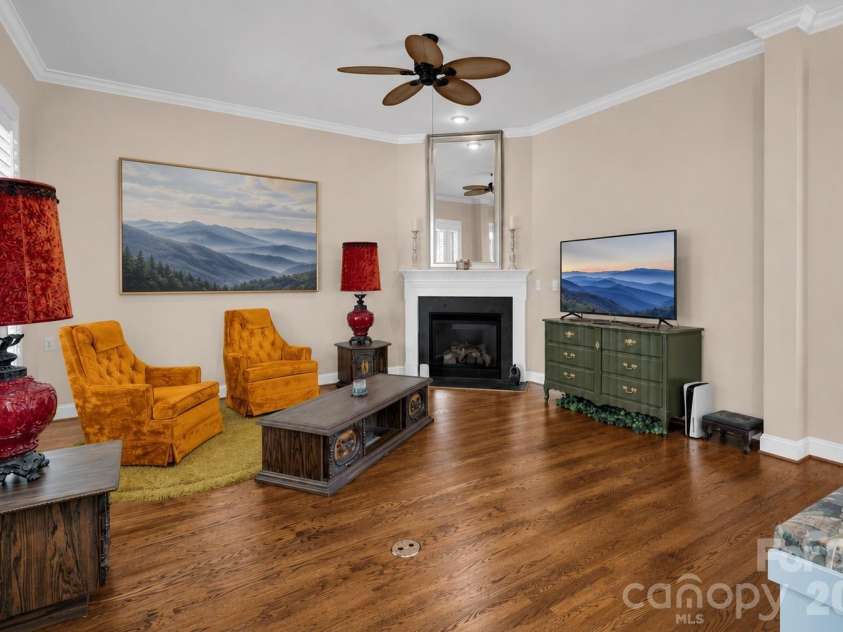 4090 Library Lane, Conover, NC 28613.  MLS# CAR4400655, YatesRealty ID 37588. 
