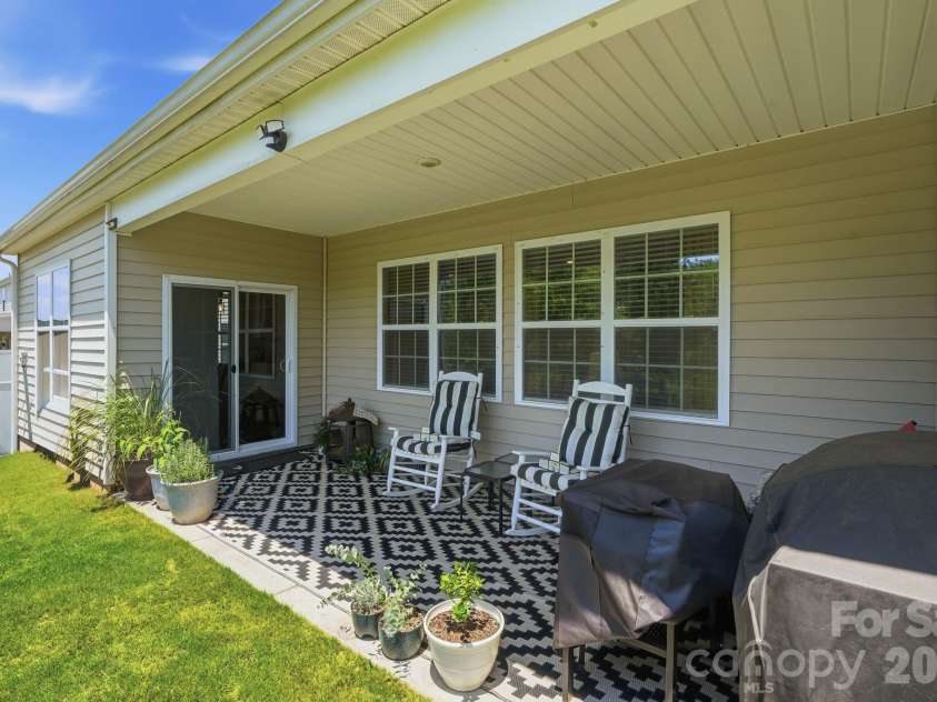 7735 Stonehouse Drive, Gastonia, NC 28056.  MLS# CAR4402484, YatesRealty ID 37589. 