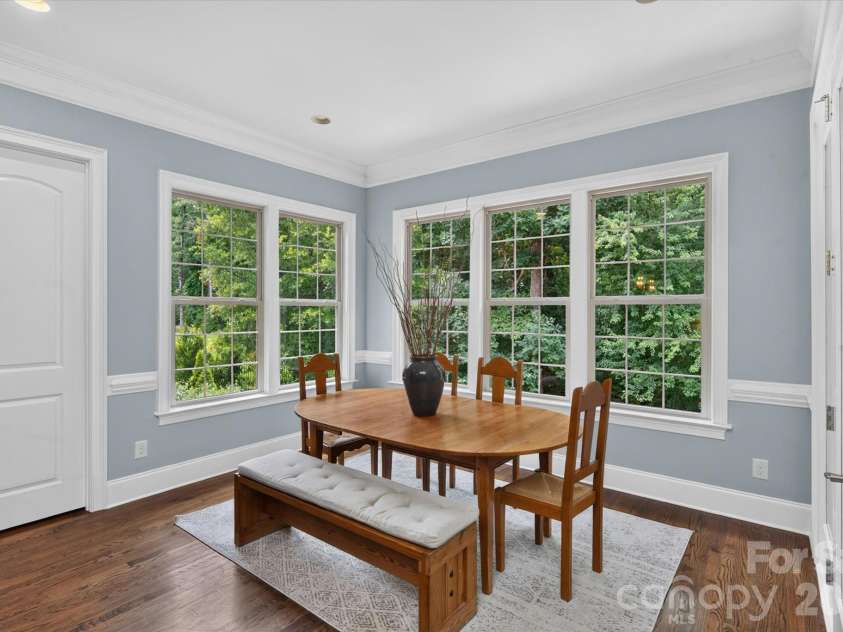2020 Sherringham Way, Waxhaw, NC 28173.  MLS# CAR4390761, YatesRealty ID 37590. Eat-in Kitchen