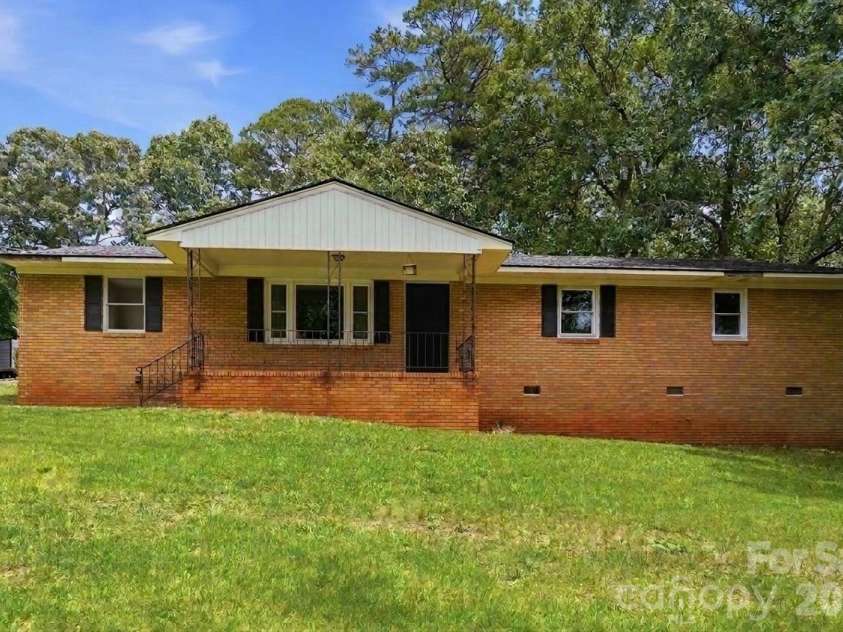 313 Park Terrace Drive, Belmont, NC 28012.  MLS# CAR4404350, YatesRealty ID 37591. 