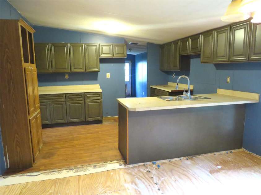 153 Ridgewood Street, Shelby, NC 28152.  MLS# CAR4402178, YatesRealty ID 37592. 