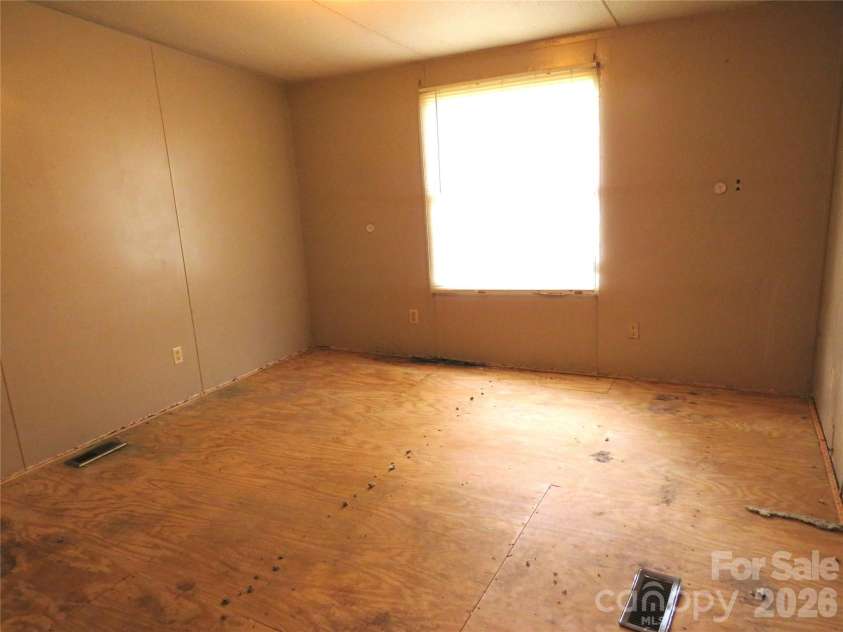 153 Ridgewood Street, Shelby, NC 28152.  MLS# CAR4402178, YatesRealty ID 37592. 