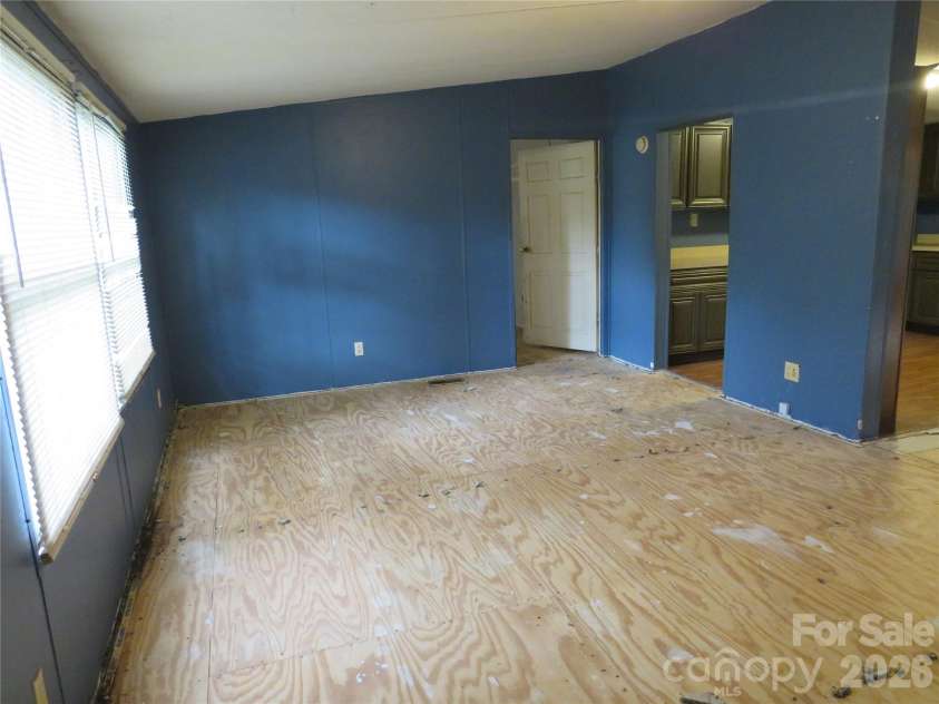 153 Ridgewood Street, Shelby, NC 28152.  MLS# CAR4402178, YatesRealty ID 37592. 