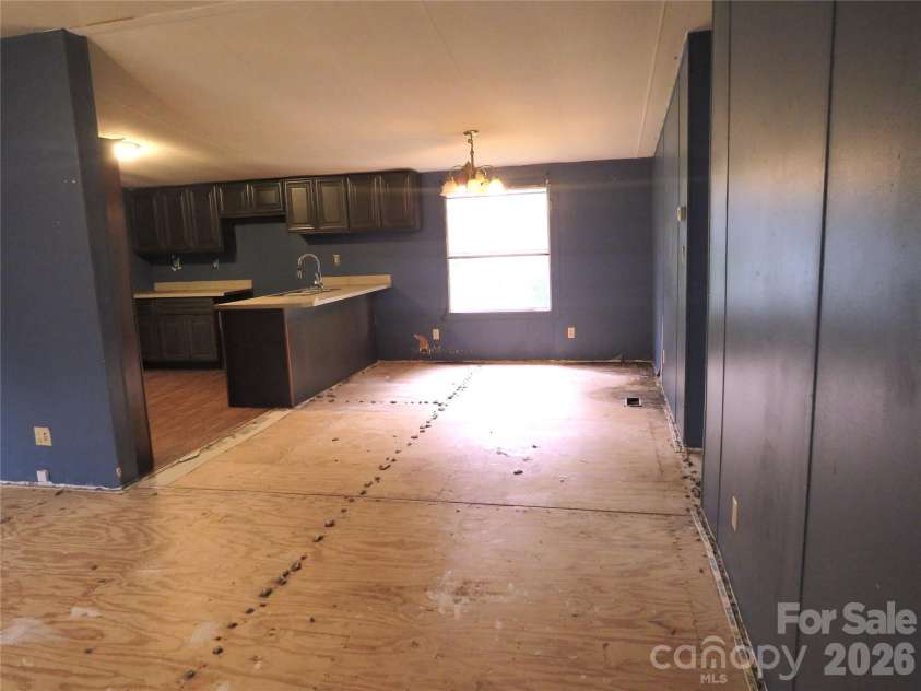 153 Ridgewood Street, Shelby, NC 28152.  MLS# CAR4402178, YatesRealty ID 37592. 