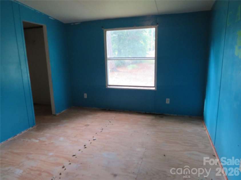 153 Ridgewood Street, Shelby, NC 28152.  MLS# CAR4402178, YatesRealty ID 37592. 