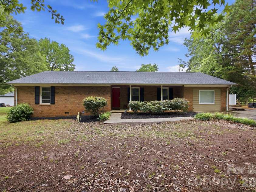 1709 Andover Street, Concord, NC 28027.  MLS# CAR4385139, YatesRealty ID 37593. 