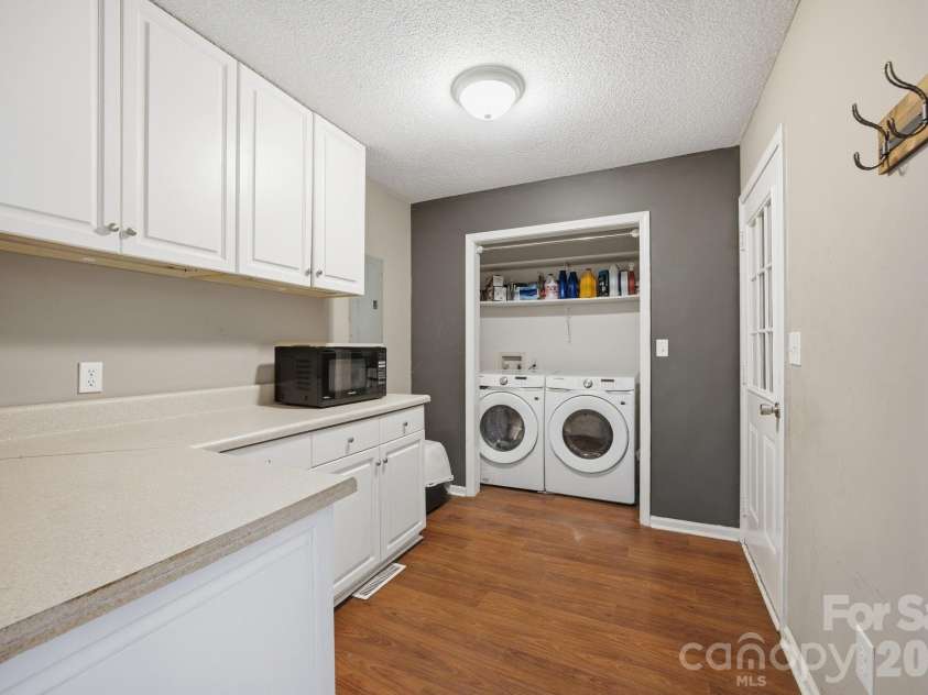 1709 Andover Street, Concord, NC 28027.  MLS# CAR4385139, YatesRealty ID 37593. 