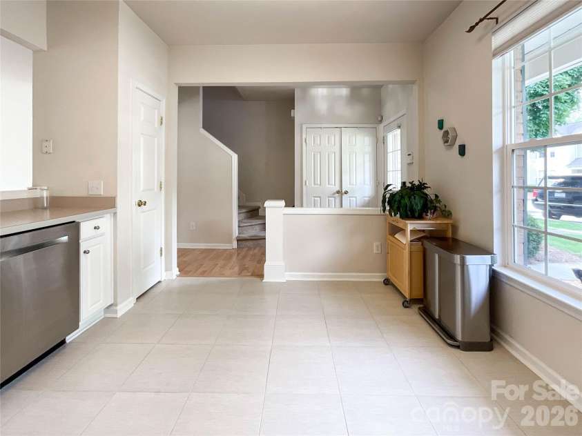 6876 Rothchild Drive, Charlotte, NC 28270.  MLS# CAR4388708, YatesRealty ID 37594. Kitchen