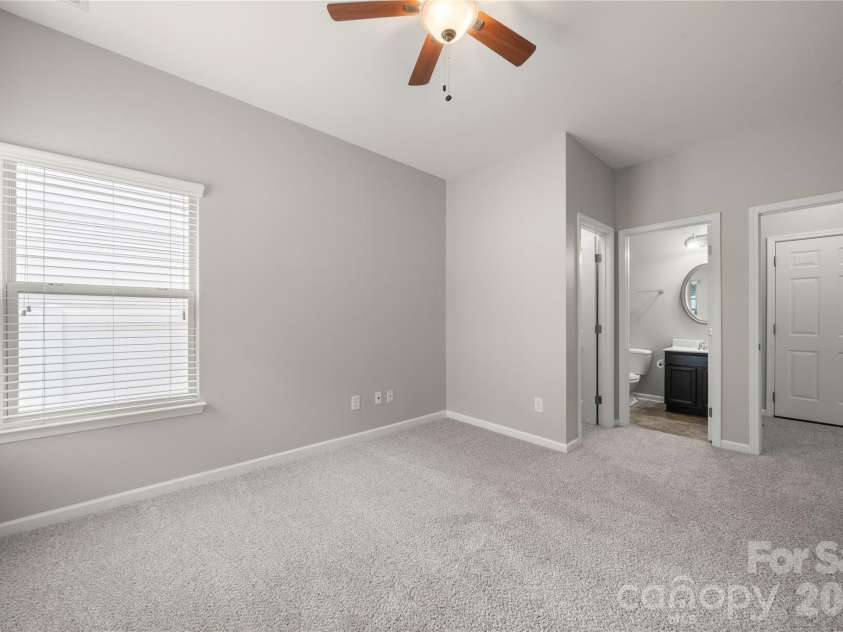 523 Danson Drive, Fort Mill, SC 29715.  MLS# CAR4392036, YatesRealty ID 37595. 