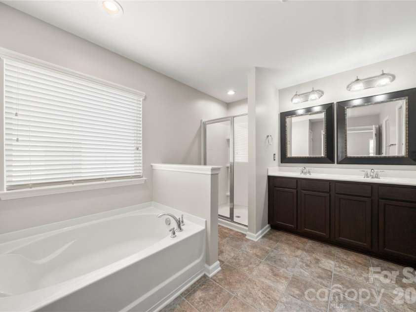 523 Danson Drive, Fort Mill, SC 29715.  MLS# CAR4392036, YatesRealty ID 37595. 