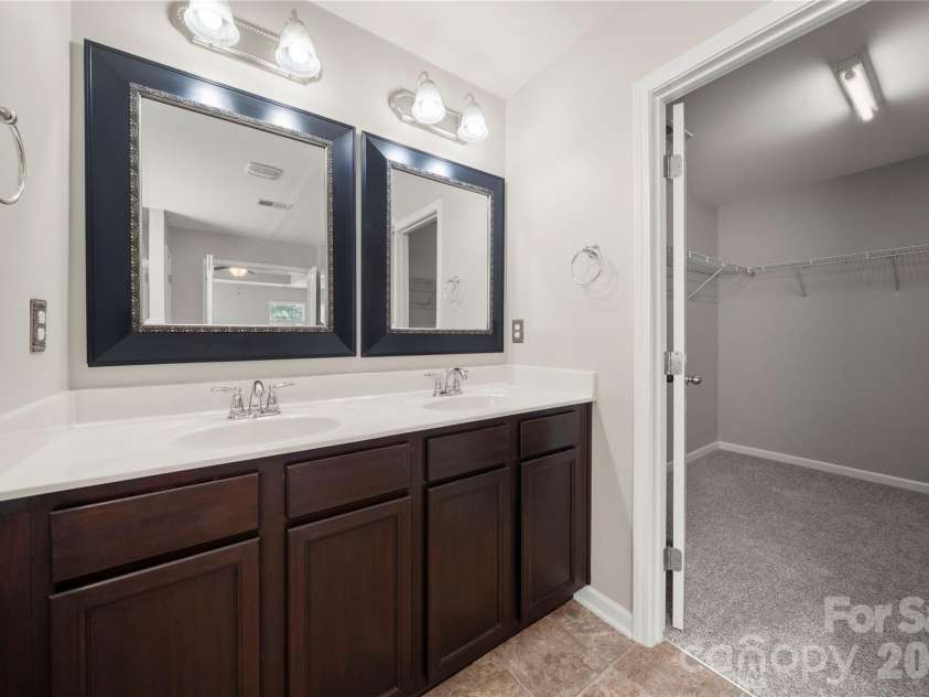 523 Danson Drive, Fort Mill, SC 29715.  MLS# CAR4392036, YatesRealty ID 37595. 