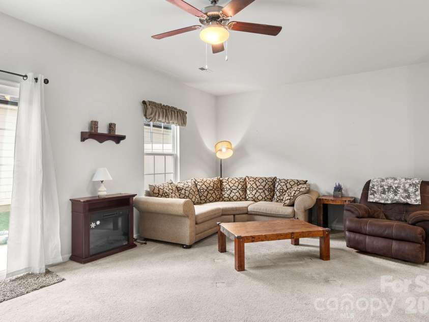 5025 Patton Drive, Gastonia, NC 28056.  MLS# CAR4392818, YatesRealty ID 37596. 