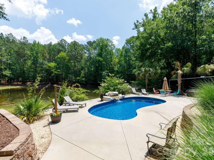 3009 Mamoth Oak Drive, Lancaster, SC 29720.  MLS# CAR4393141, YatesRealty ID 37598. 