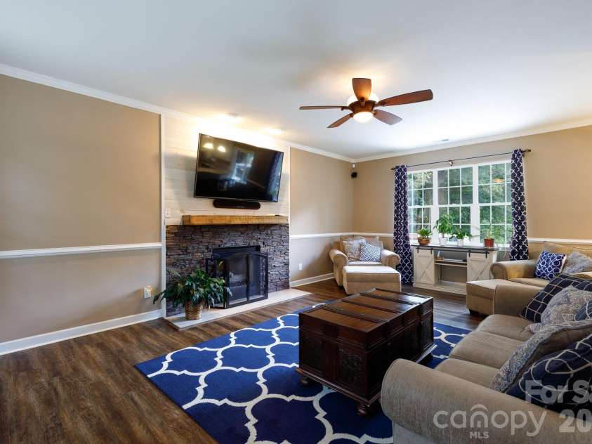 3009 Mamoth Oak Drive, Lancaster, SC 29720.  MLS# CAR4393141, YatesRealty ID 37598. 