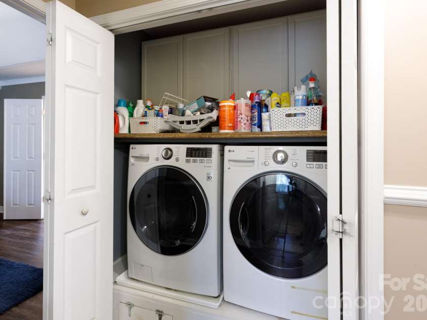 3009 Mamoth Oak Drive, Lancaster, SC 29720.  MLS# CAR4393141, YatesRealty ID 37598. Laundry Closet
