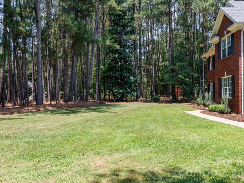 3009 Mamoth Oak Drive, Lancaster, SC 29720.  MLS# CAR4393141, YatesRealty ID 37598. Privacy on both sides, yet location is amazing