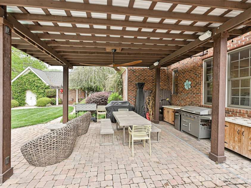 1126 Concord Road, Davidson, NC 28036.  MLS# CAR4395369, YatesRealty ID 37599. 