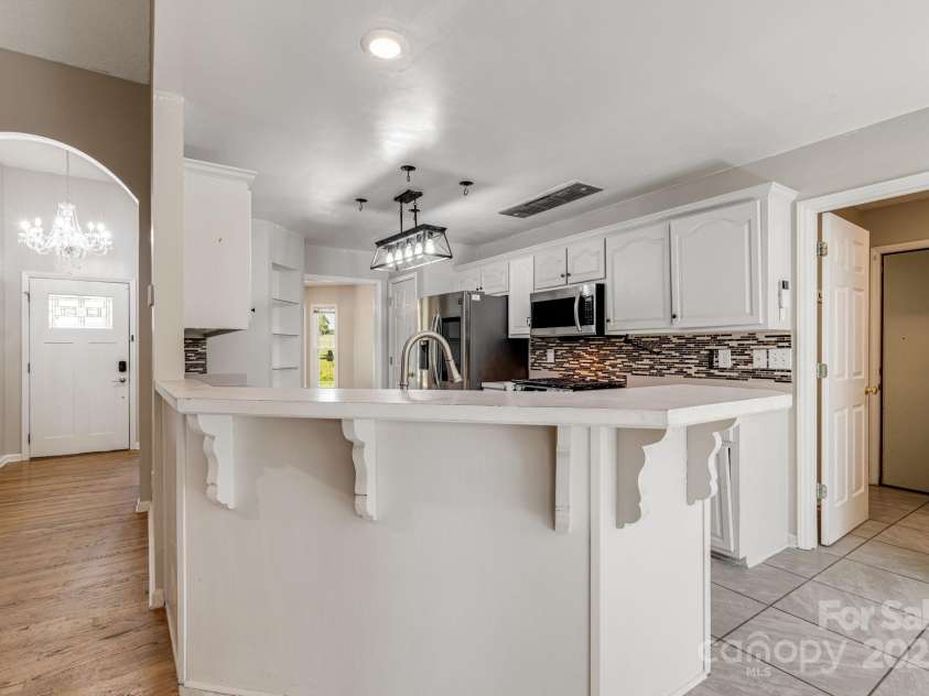 110 Ritchie Drive, Shelby, NC 28152.  MLS# CAR4304548, YatesRealty ID 3760. 