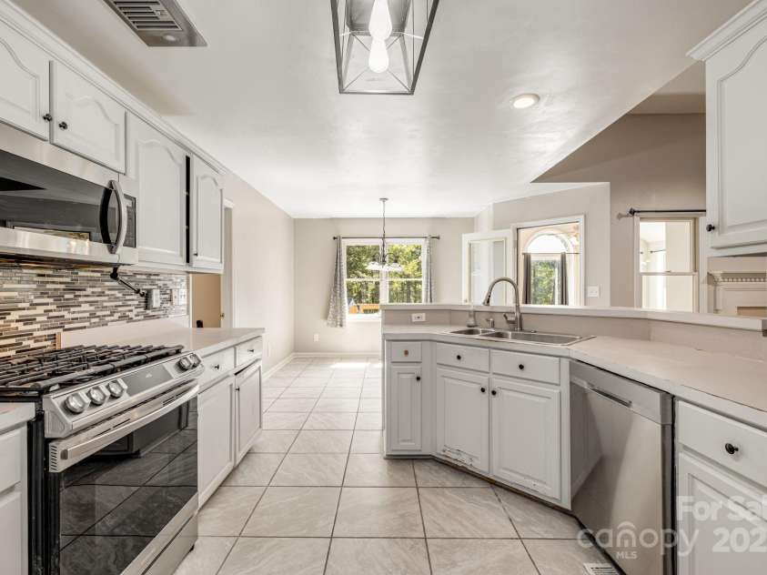 110 Ritchie Drive, Shelby, NC 28152.  MLS# CAR4304548, YatesRealty ID 3760. 