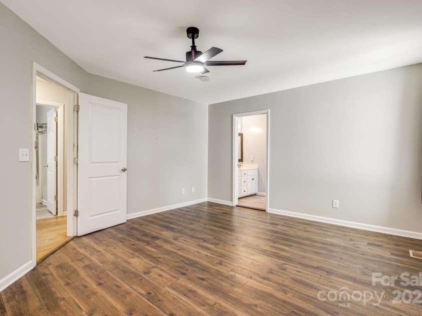 110 Ritchie Drive, Shelby, NC 28152.  MLS# CAR4304548, YatesRealty ID 3760. 