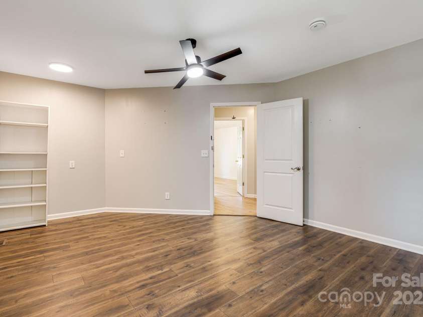 110 Ritchie Drive, Shelby, NC 28152.  MLS# CAR4304548, YatesRealty ID 3760. 