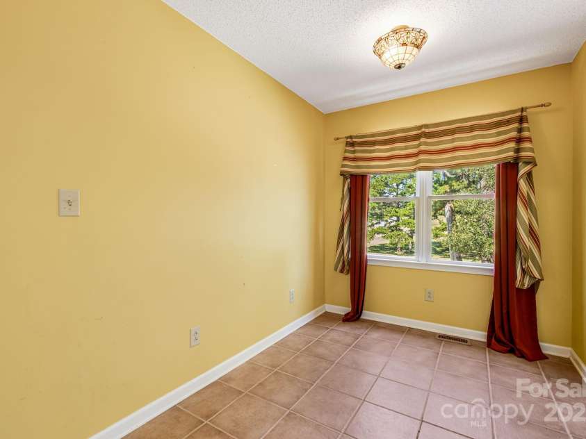 110 Ritchie Drive, Shelby, NC 28152.  MLS# CAR4304548, YatesRealty ID 3760. 