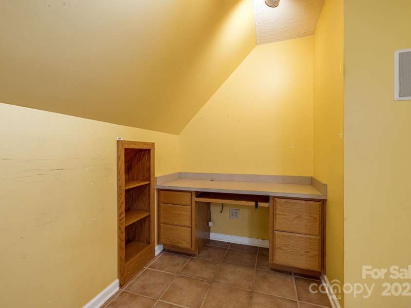 110 Ritchie Drive, Shelby, NC 28152.  MLS# CAR4304548, YatesRealty ID 3760. 