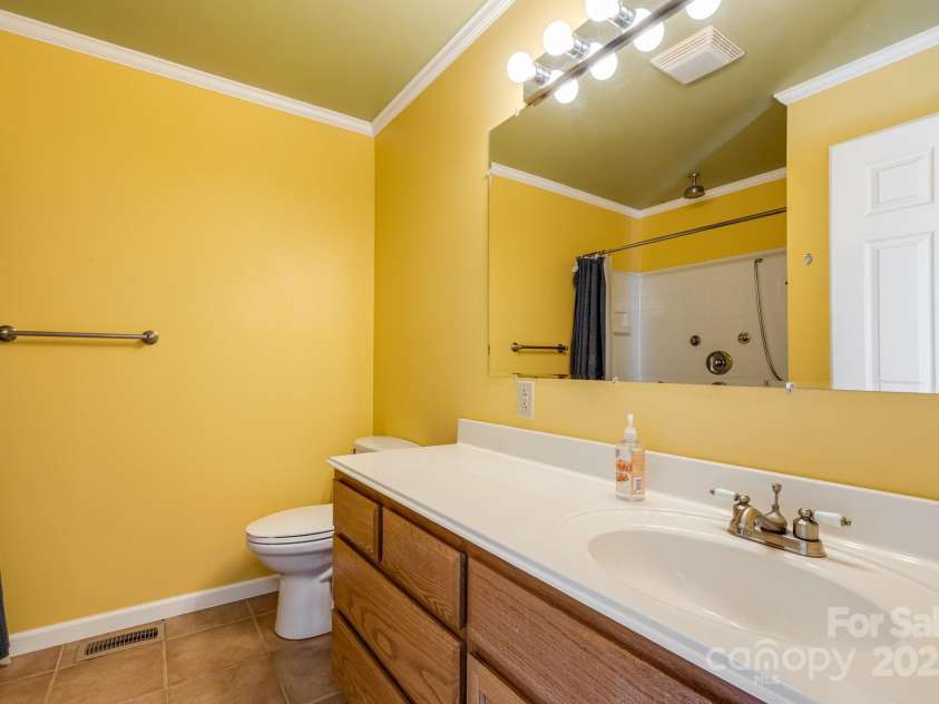 110 Ritchie Drive, Shelby, NC 28152.  MLS# CAR4304548, YatesRealty ID 3760. 