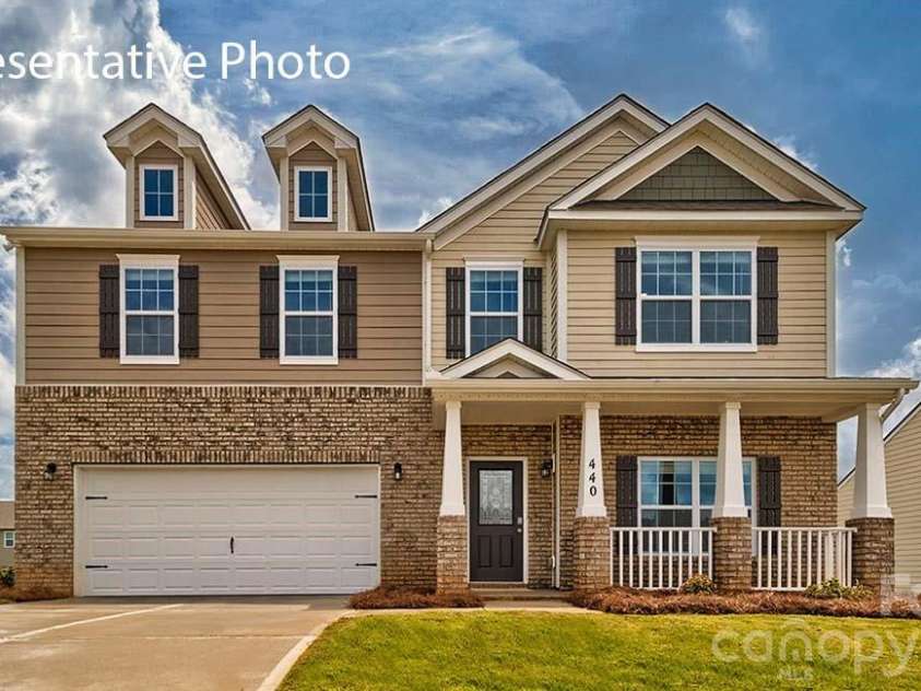 2015 Moorside Court, Lancaster, SC 29720.  MLS# CAR4355798, YatesRealty ID 3760. 