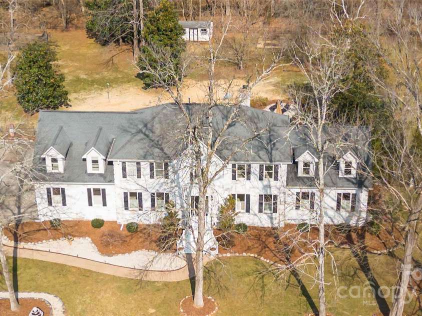 4001 Carmel Acres Drive, Charlotte, NC 28226.  MLS# CAR4256527, YatesRealty ID 3760. 