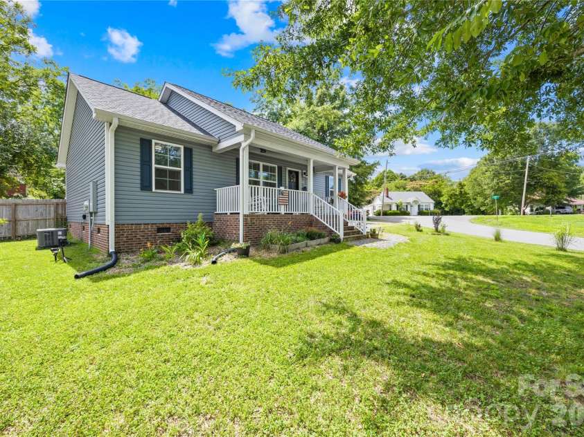 210 6th Street, Cherryville, NC 28021.  MLS# CAR4392964, YatesRealty ID 37600. Front of House 3