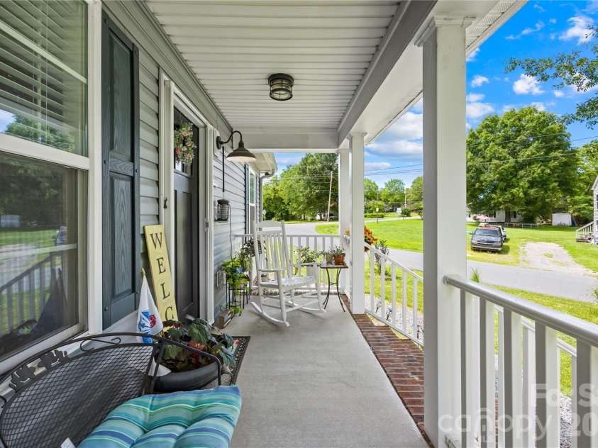 210 6th Street, Cherryville, NC 28021.  MLS# CAR4392964, YatesRealty ID 37600. Front Porch 1