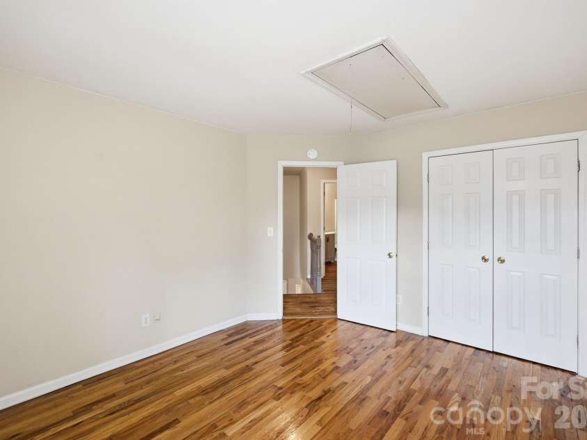 9021 Cedar Run Way, Charlotte, NC 28273.  MLS# CAR4389601, YatesRealty ID 37601. 