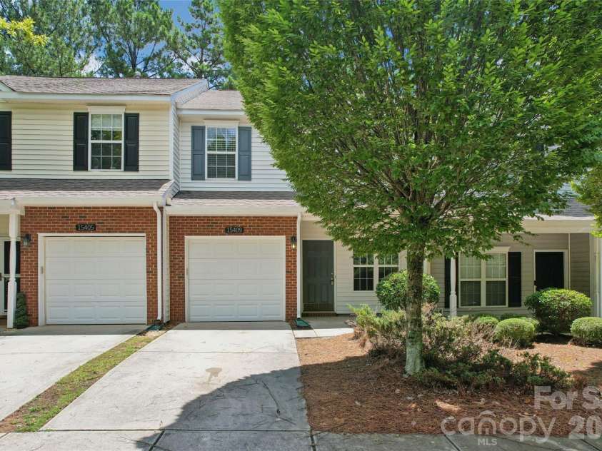 15409 Tully House Court, Charlotte, NC 28277.  MLS# CAR4384524, YatesRealty ID 37602. 