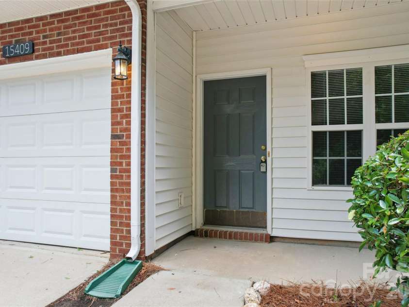15409 Tully House Court, Charlotte, NC 28277.  MLS# CAR4384524, YatesRealty ID 37602. 