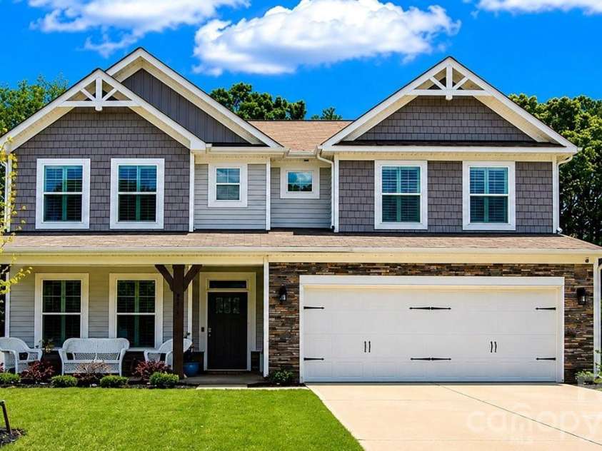 2176 Windley Drive, Gastonia, NC 28054.  MLS# CAR4397911, YatesRealty ID 37604. 