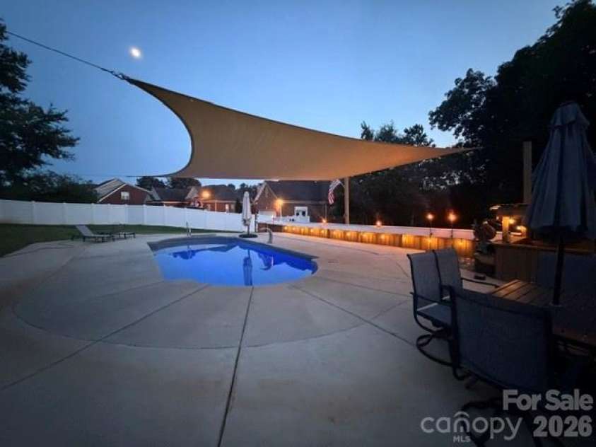 3129 Linkside Court, Fort Mill, SC 29715.  MLS# CAR4397858, YatesRealty ID 37605. 