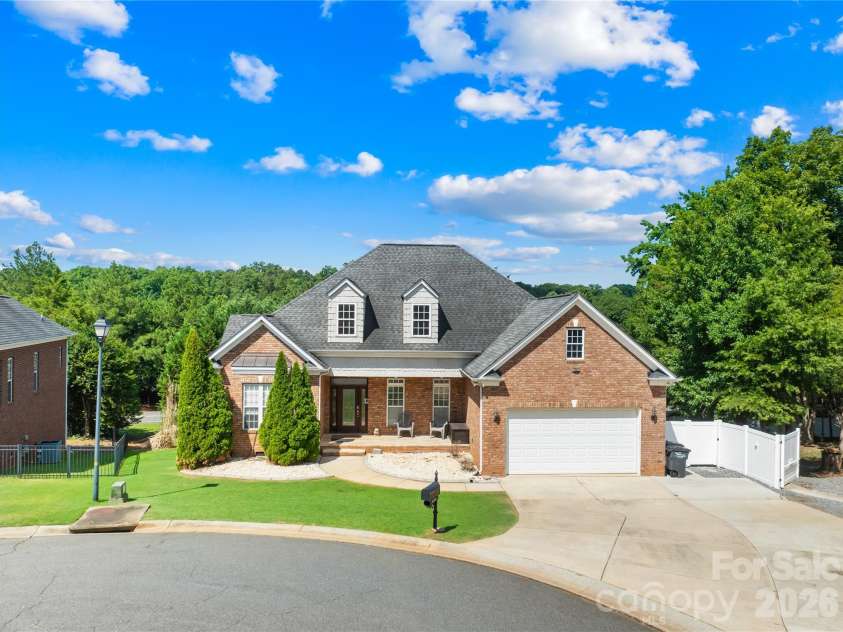 3129 Linkside Court, Fort Mill, SC 29715.  MLS# CAR4397858, YatesRealty ID 37605. 