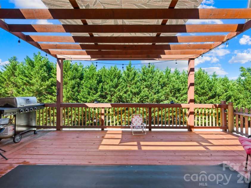 3129 Linkside Court, Fort Mill, SC 29715.  MLS# CAR4397858, YatesRealty ID 37605. 
