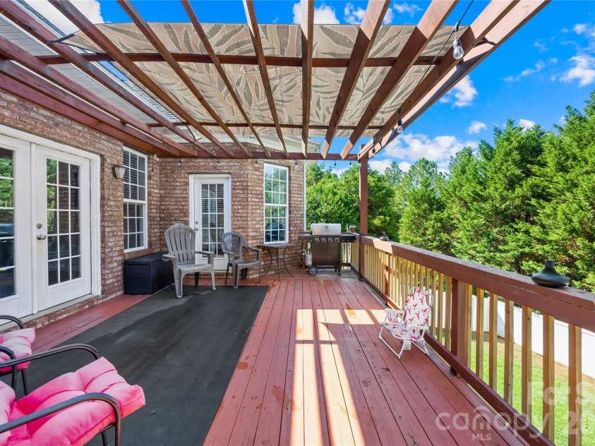 3129 Linkside Court, Fort Mill, SC 29715.  MLS# CAR4397858, YatesRealty ID 37605. 