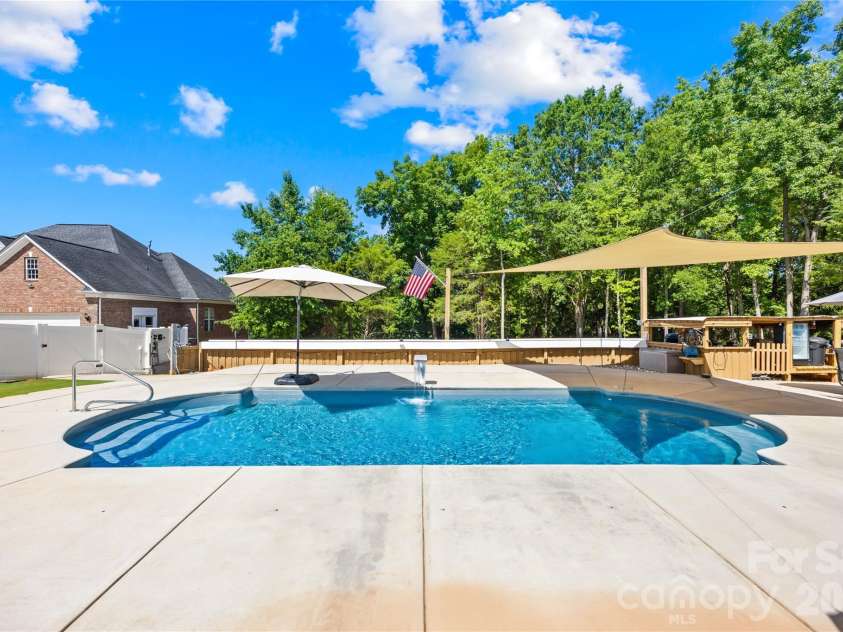 3129 Linkside Court, Fort Mill, SC 29715.  MLS# CAR4397858, YatesRealty ID 37605. 